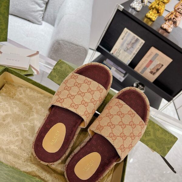 Gucci Sandale "Beige Brown" GG platform