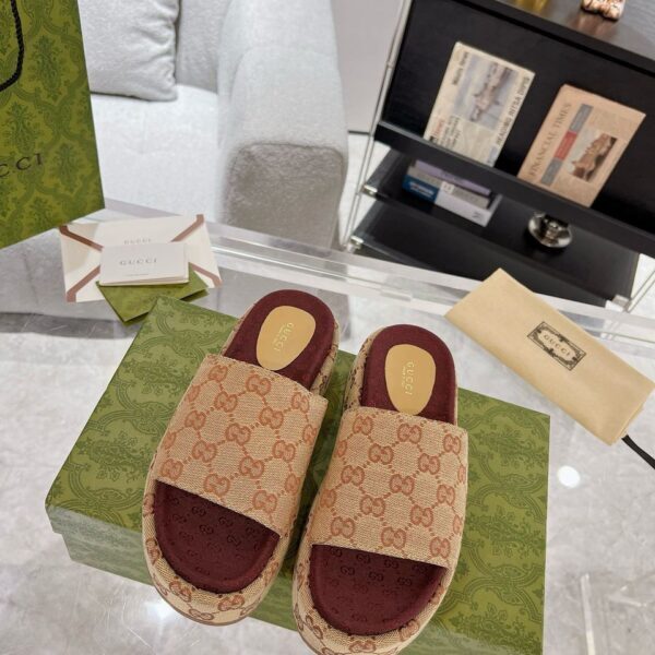 Gucci Sandale "Beige Brown" GG platform