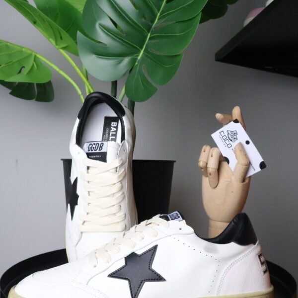 Golden Goose BALLSTAR White - Black Star