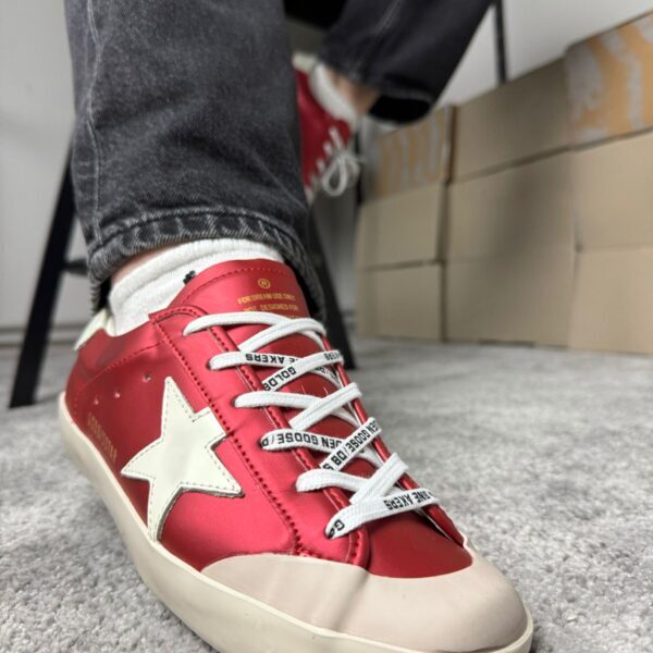 Golden Ball Super Star Dark Red / White star