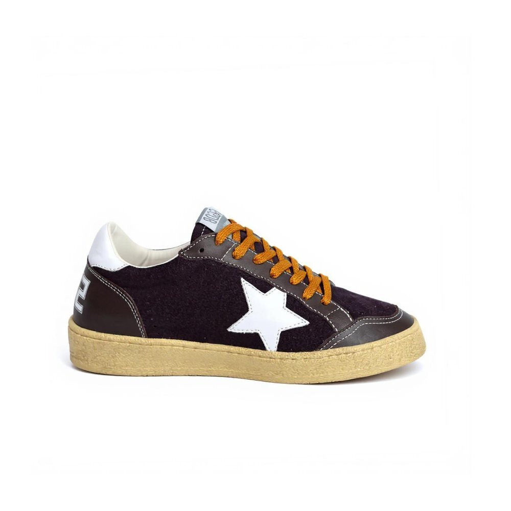 Golden Goose Ball Star "Brown with White star"
