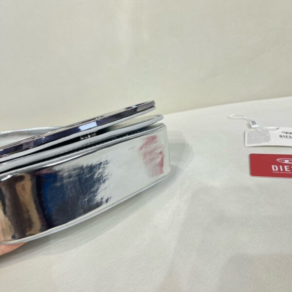 Diesel torbica srebrna