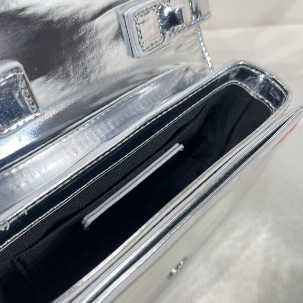 Diesel torbica srebrna