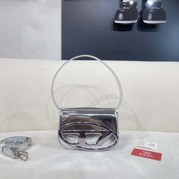 Diesel torbica srebrna