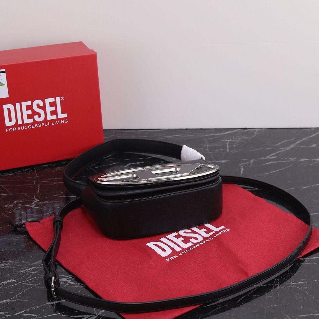 Diesel torbica crna (koža) - Slika 6