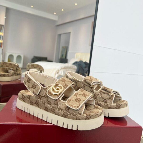 Gucci Sandale Marmont GG Beige