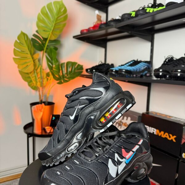 Nike Air Max Plus TN "Multi Swoosh Black/Bright Crimson"