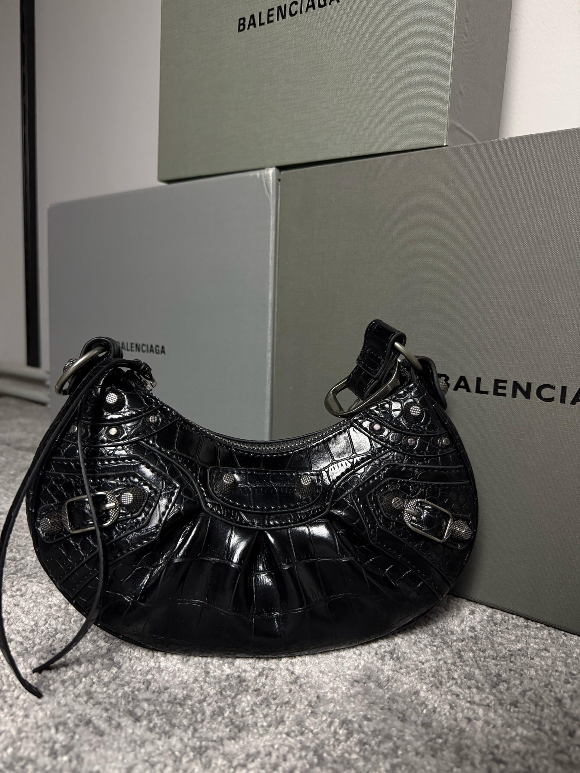 BALENCIAGA - LE CAGOLE XS LEATHER SHOULDER BAG - Slika 3