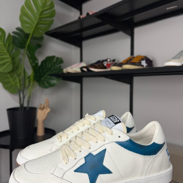 Golden Goose Ball Star LTD in nappa with turquoise leather star and white heel tab