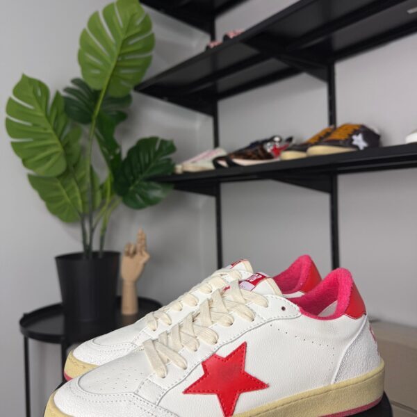 Golden Goose Ball Star White / Red Star