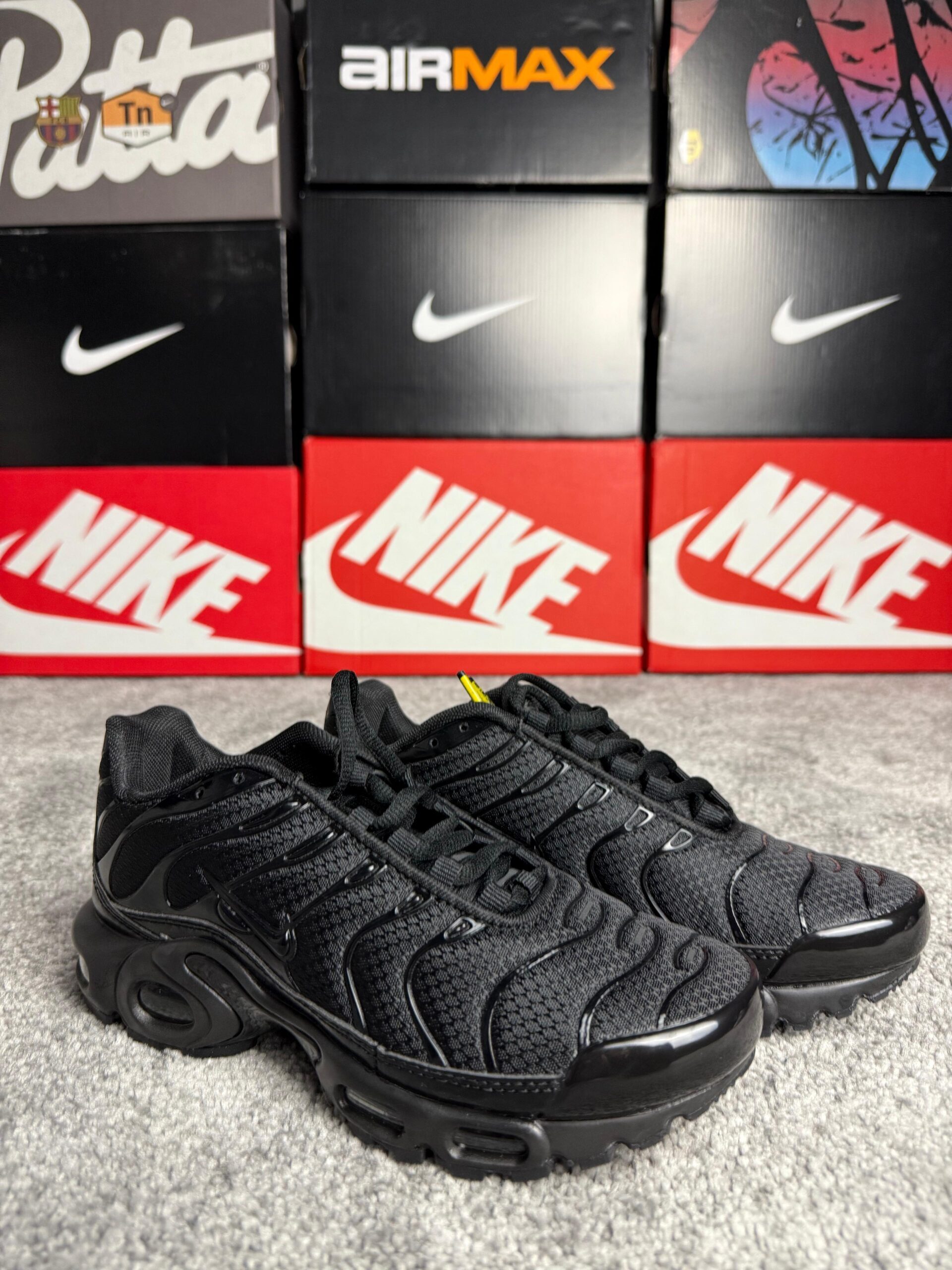 Nike AIR MAX PLUS BLACK TN crni nike logo - Slika 4