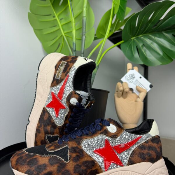 Golden Goose Running Sole Leopard / Red Star