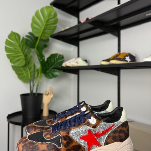 Golden Goose Running Sole Leopard / Red Star