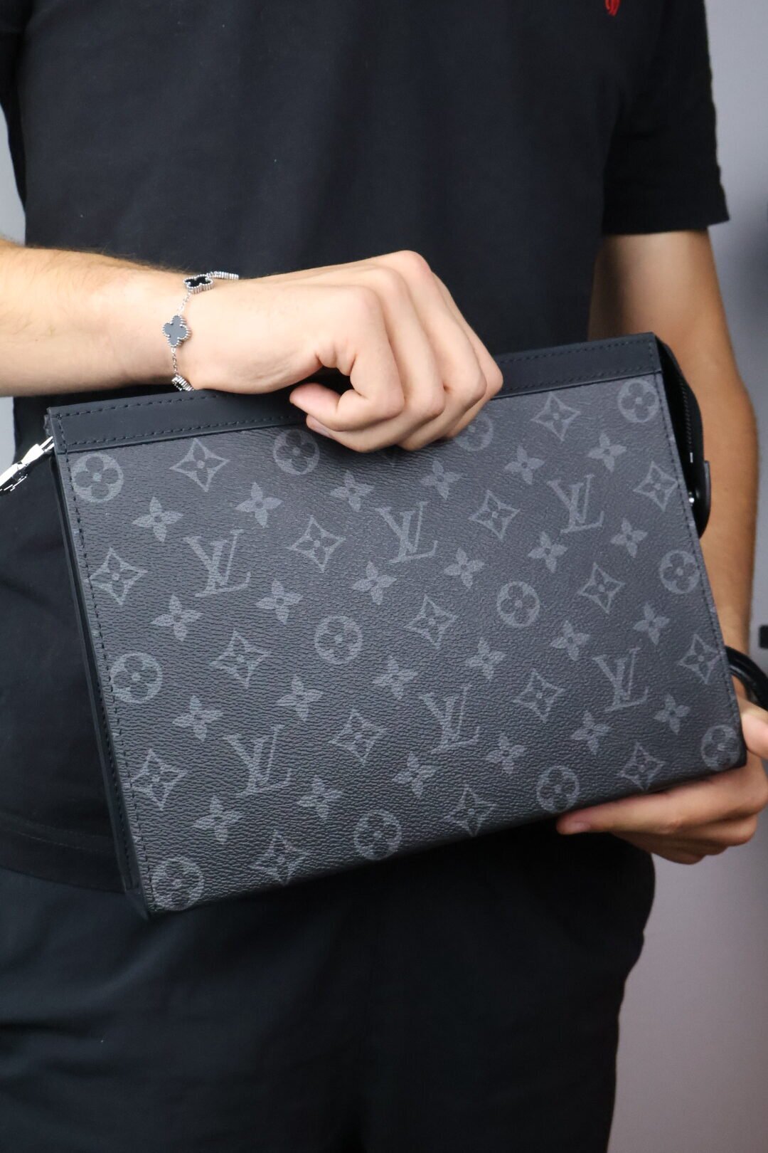 Louis Vuitton Gaston Wearable Wallet - Slika 2