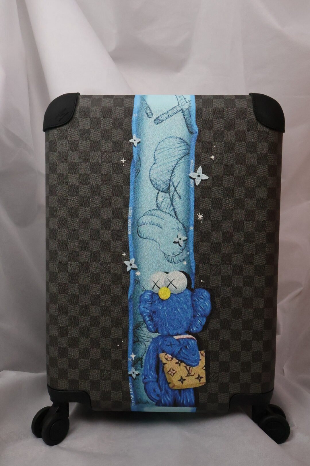 Louis Vuitton black brown Kofer KAWS - Slika 2