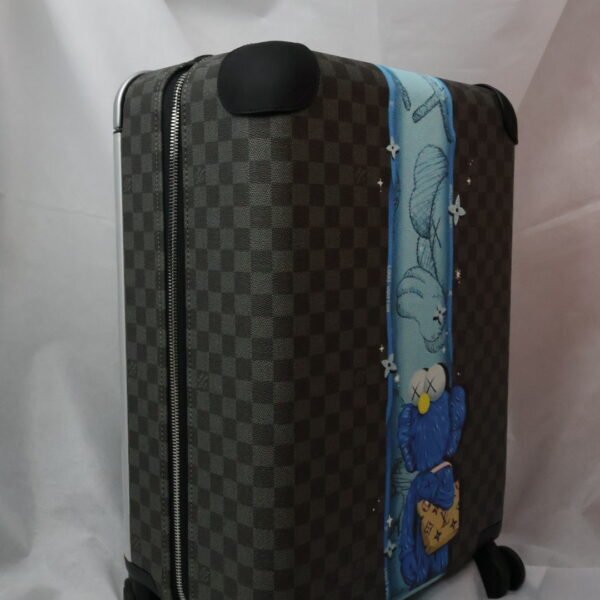 Louis Vuitton black brown Kofer KAWS