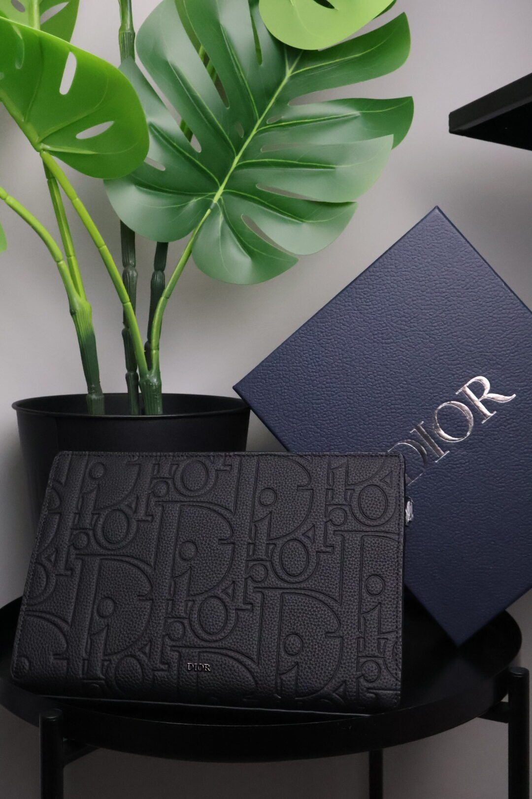 Christian Dior A5 Triangle Pouch D Gravity Leather Black - Slika 2