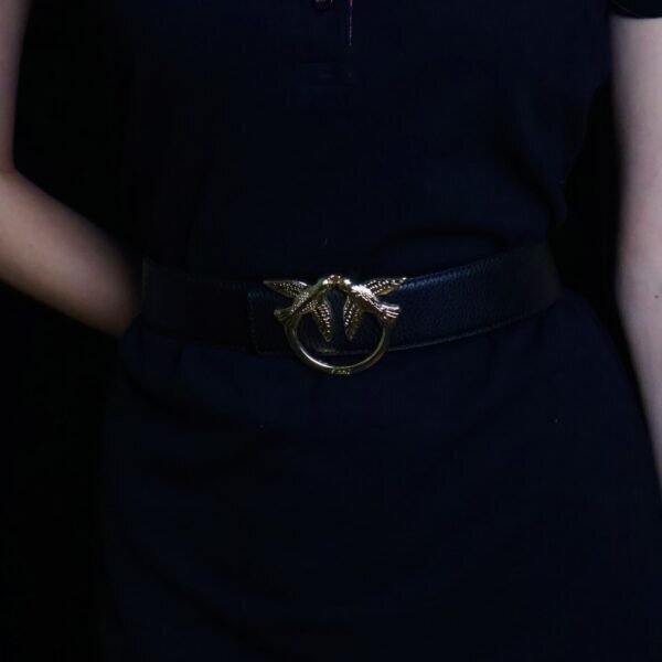 Pinko remen / zlatna kopča / crna koža