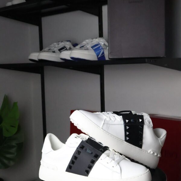 Valentino Garavani Rockstud White/Black