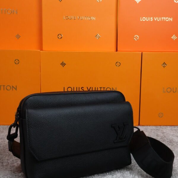 Louis Vuitton Noir Leather Pilot Wearable Wallet