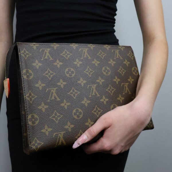 Louis Vuitton Toiletry Pouch 26 Monogram Brown
