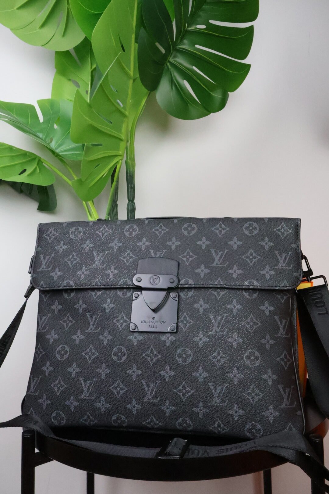 Louis Vuitton messenger - Slika 2