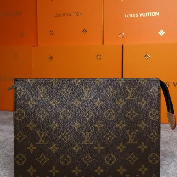 Louis Vuitton Toiletry Pouch 26 Monogram Brown