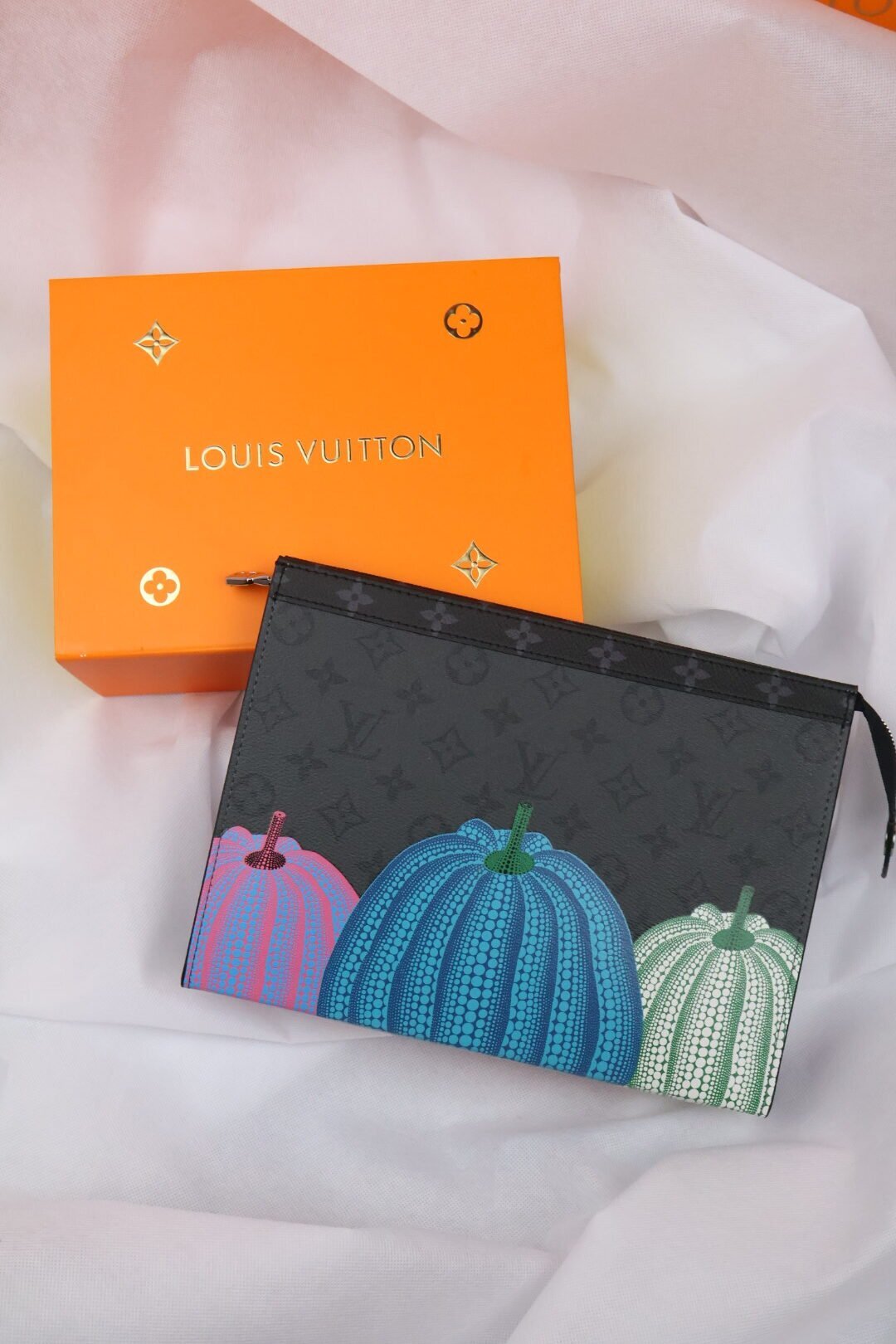 Louis Vuitton Pochette Voyage - Slika 2