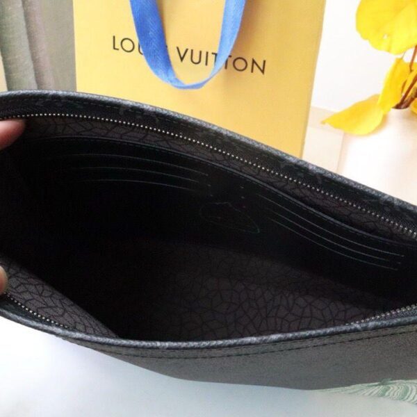 Louis Vuitton Pochette Voyage