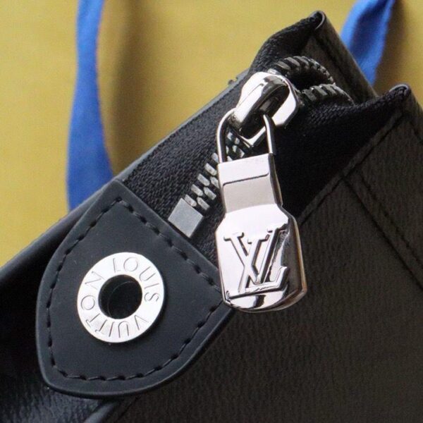 Louis Vuitton Pochette Voyage