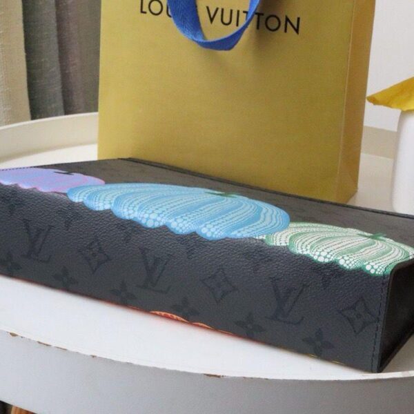 Louis Vuitton Pochette Voyage