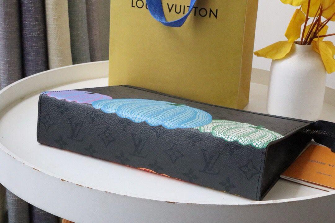 Louis Vuitton Pochette Voyage - Slika 7