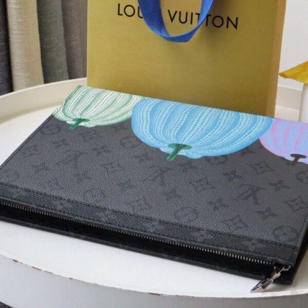 Louis Vuitton Pochette Voyage