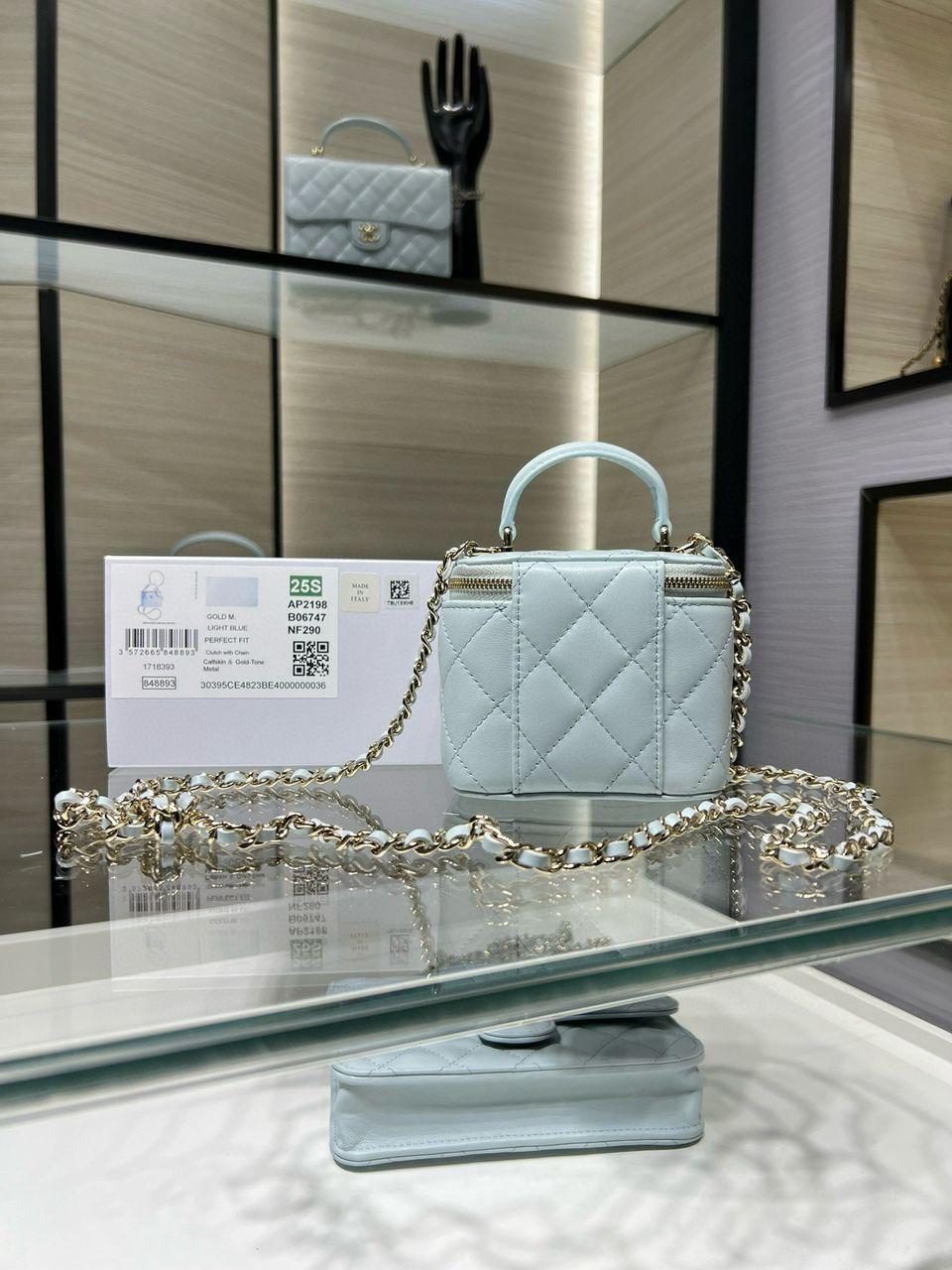 Chanel Mini Top Handle Vanity With Chain Light Blue Lambskin Gold Hard - Slika 9