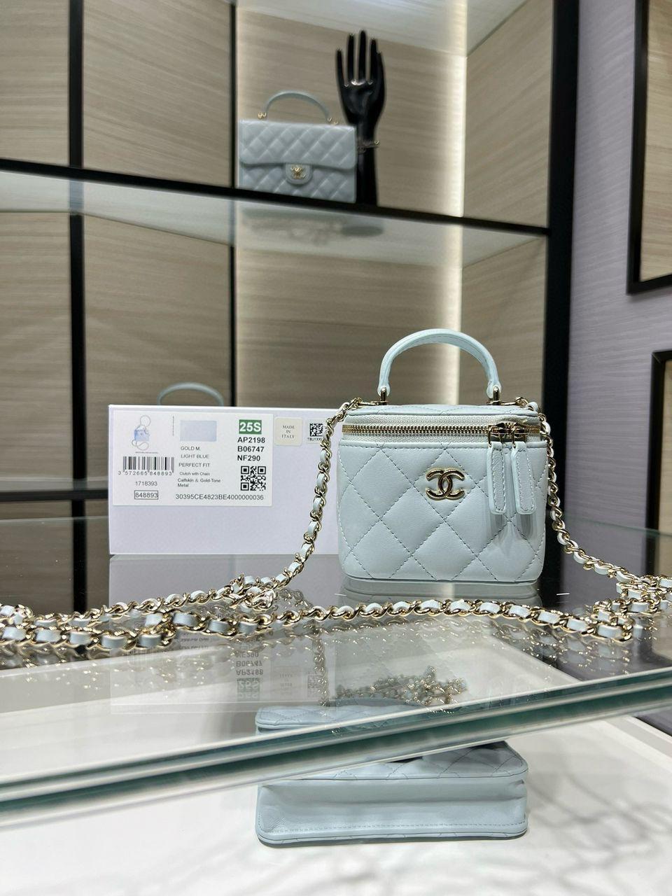 Chanel Mini Top Handle Vanity With Chain Light Blue Lambskin Gold Hard - Slika 8