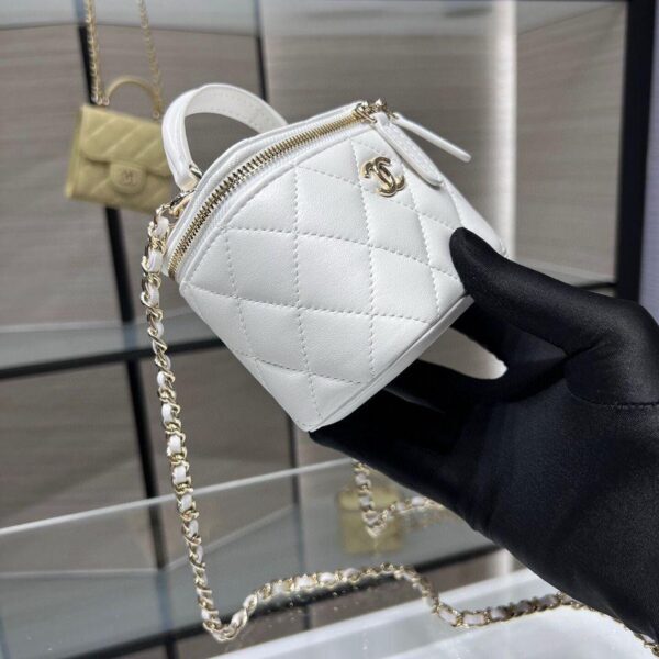 Chanel Mini With Chain white Lambskin Gold Hard