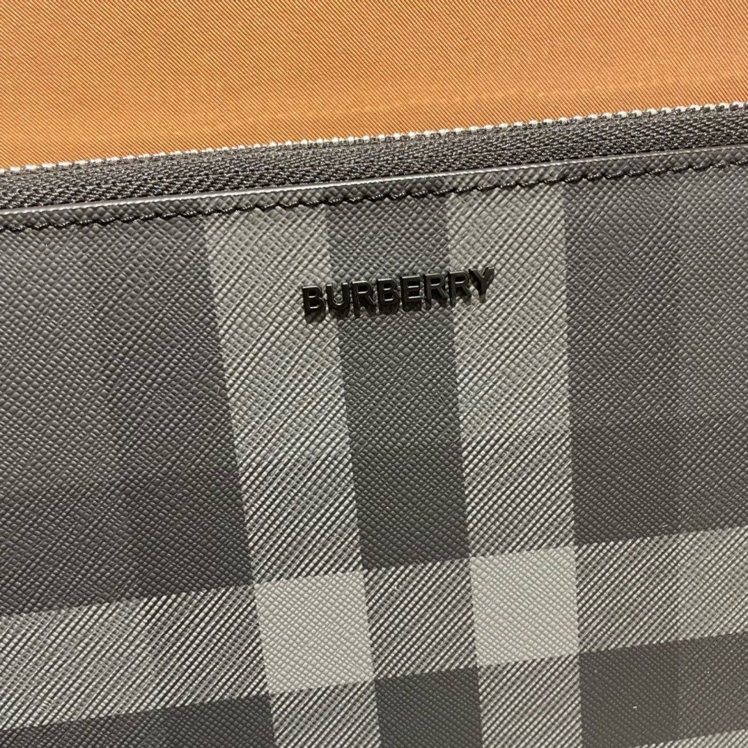 Burberry Edin Check E-canvas Pouch In Charcoal - Slika 6