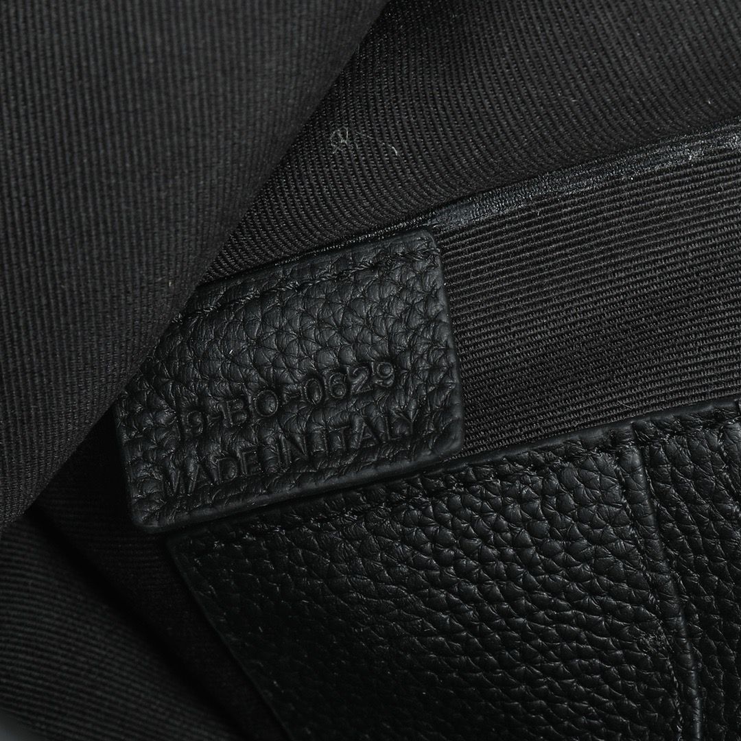 Christian Dior A5 Triangle Pouch D Gravity Leather Black - Slika 12