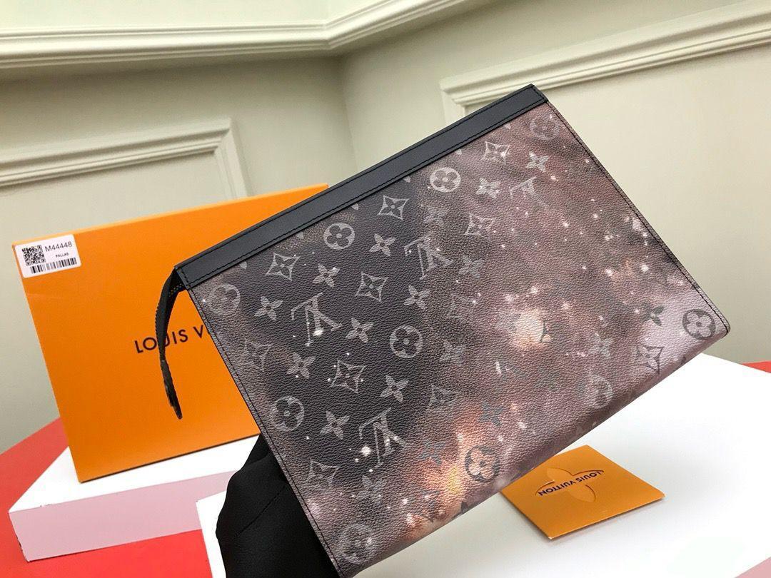 Louis Vuitton Monogram Galaxy Pochette Voyage - Slika 5