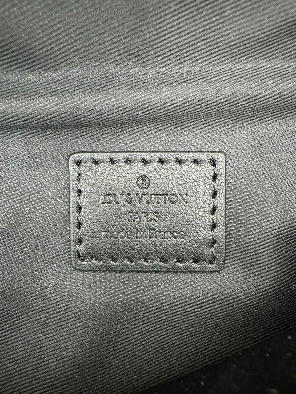 Louis Vuitton Discovery Bumbag