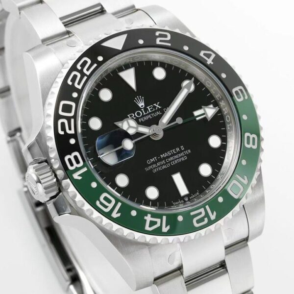 GMT-Master II 40 Silver / Green / Black