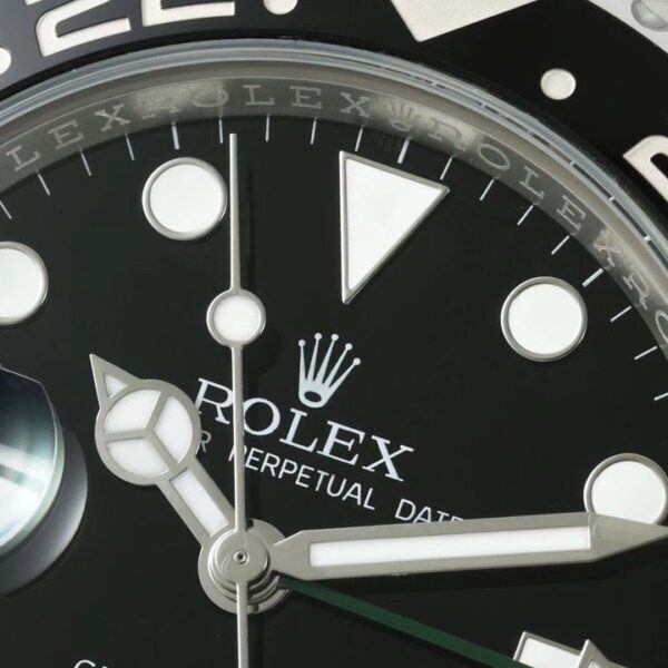 GMT-Master II 40 Silver / Green / Black