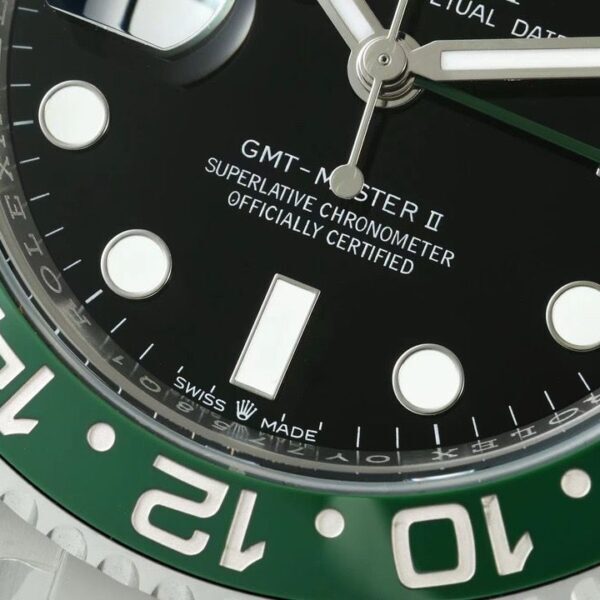 GMT-Master II 40 Silver / Green / Black