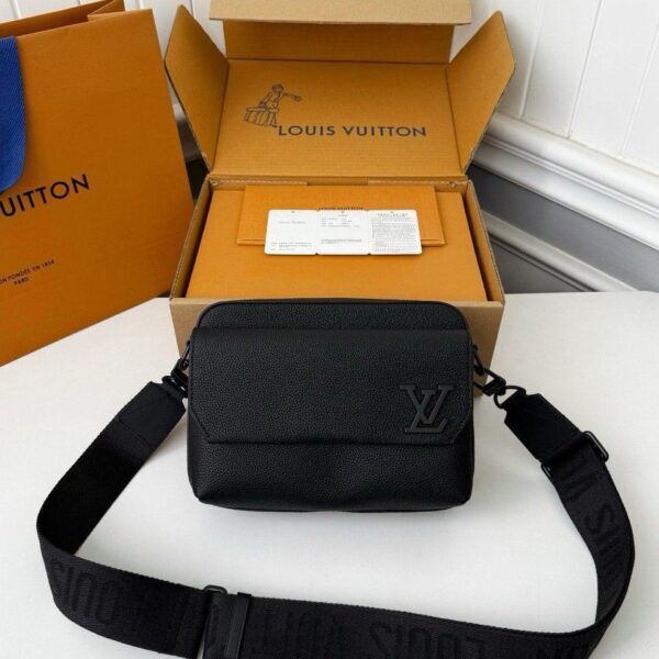 Louis Vuitton Noir Leather Pilot Wearable Wallet