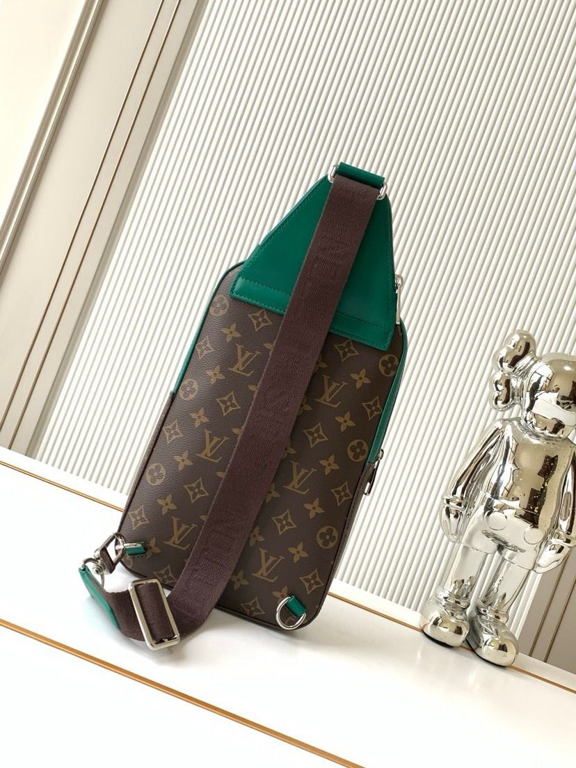 Louis Vuitton Avenue Slingbag