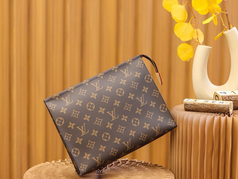 Louis Vuitton Toiletry Pouch 26 Monogram Brown