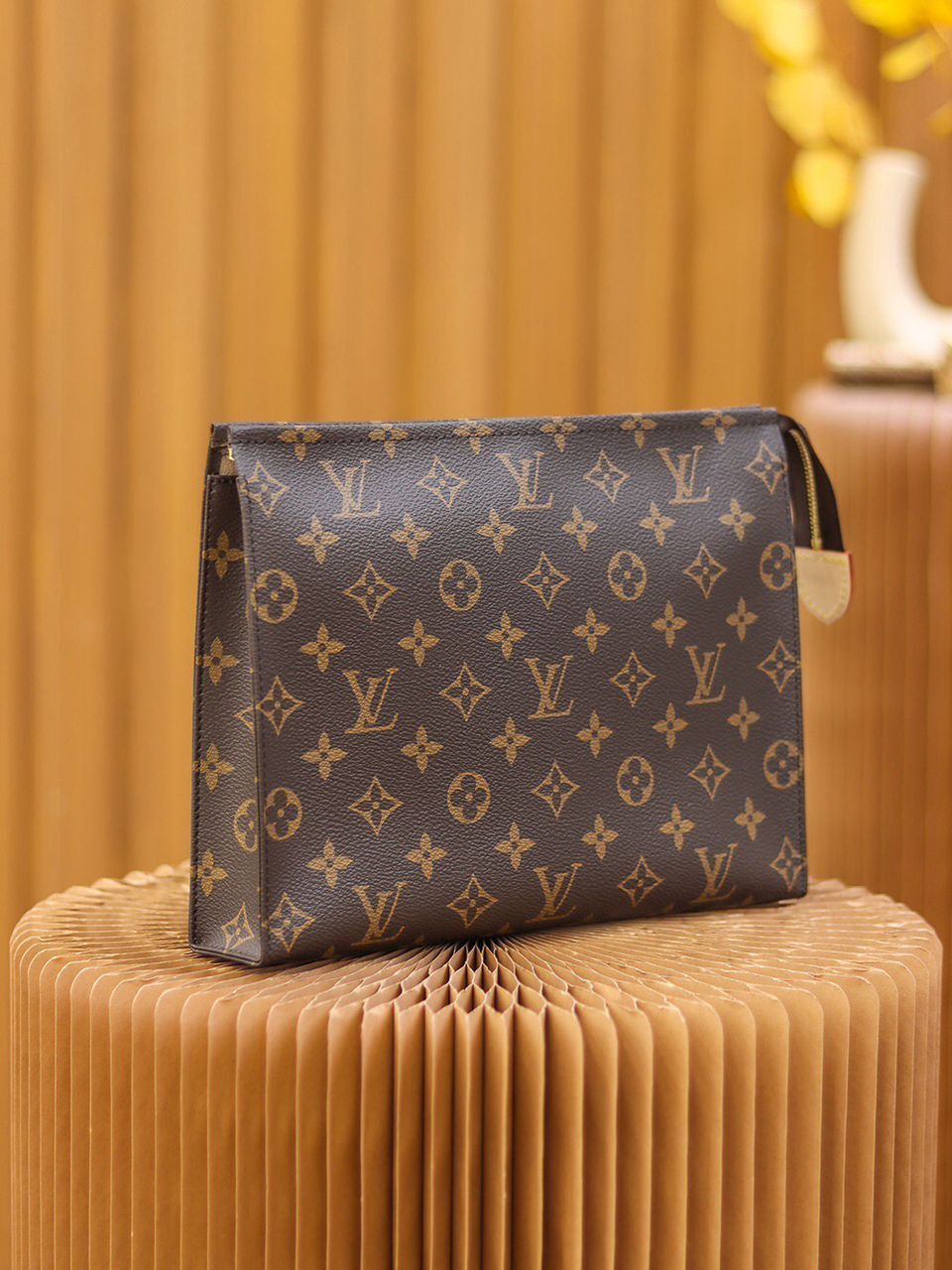 Louis Vuitton Toiletry Pouch 26 Monogram Brown