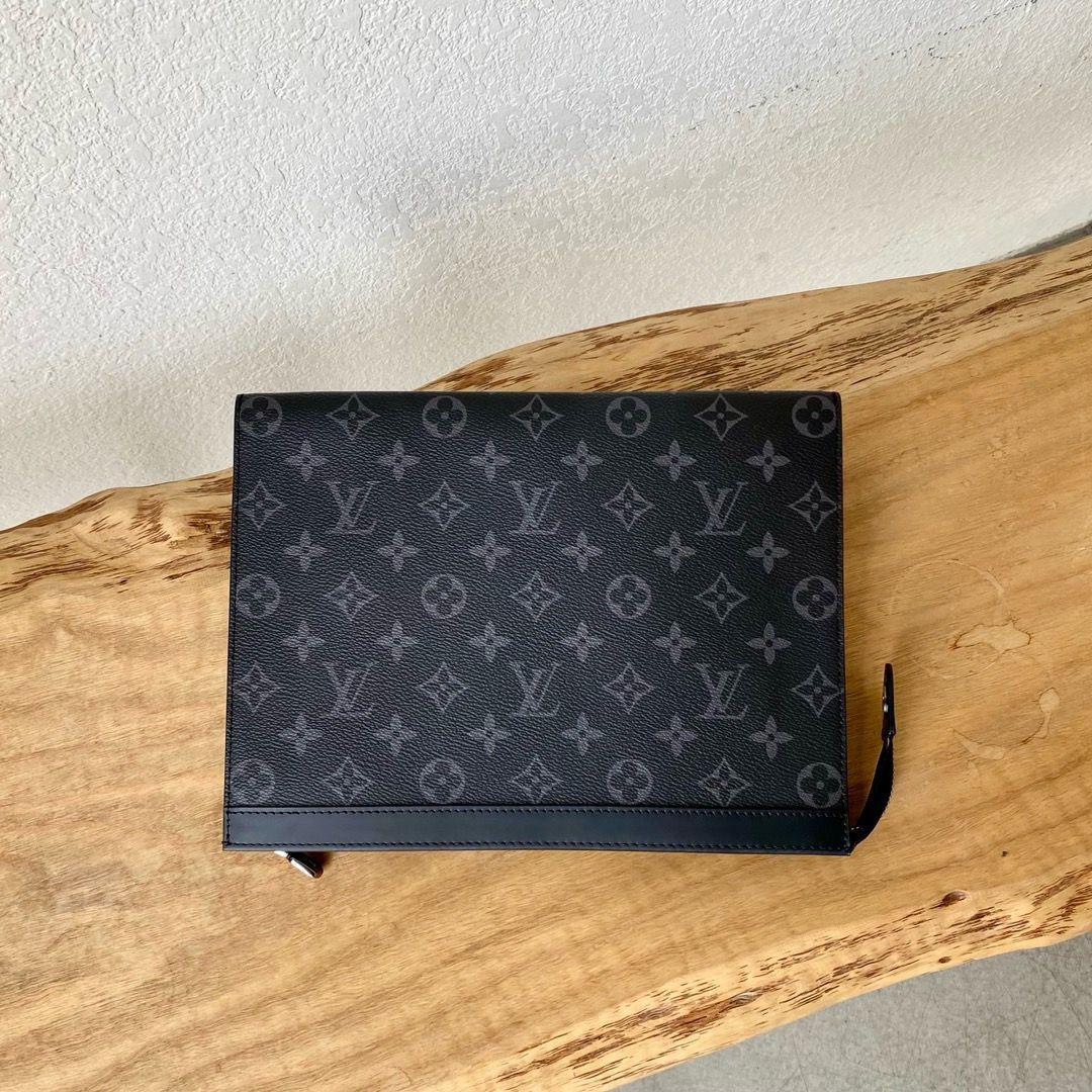 Louis Vuitton Gaston Wearable Wallet