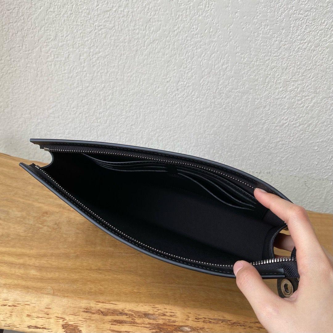 Louis Vuitton Gaston Wearable Wallet