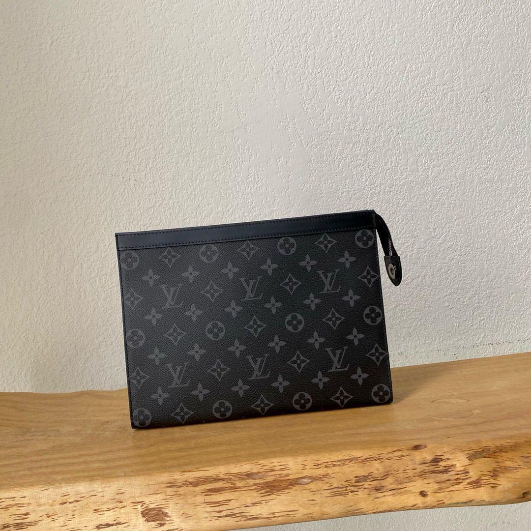 Louis Vuitton Gaston Wearable Wallet